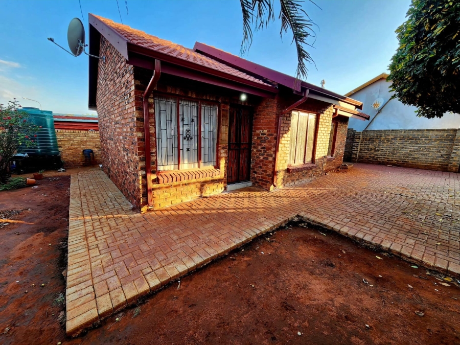 3 Bedroom Property for Sale in Tlhabane West North West